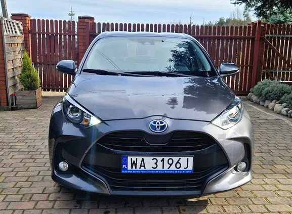 podkarpackie Toyota Yaris cena 71500 przebieg: 49000, rok produkcji 2021 z Warszawa